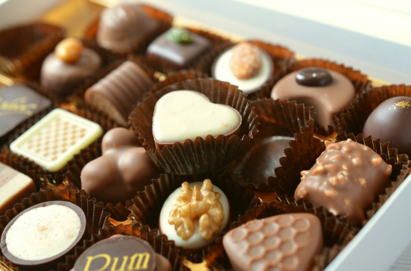 chocolaterie-CASTILLON-min_chocolates_food_candy_calories_nibble_chocolate_heart-782043